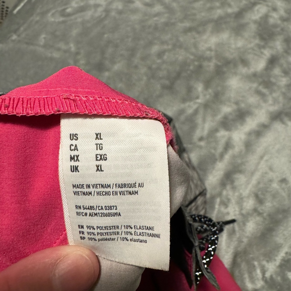 American Eagle Outfitters Pink and Gray Men Swim Hybrids - Picture 3 of 3